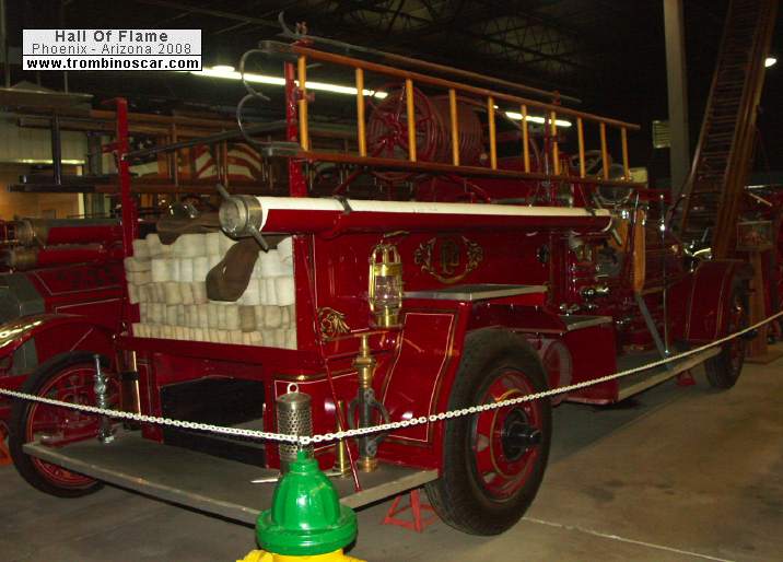 [img]http://www.trombinoscar.com/firetruck/sg210106.jpg[/img]